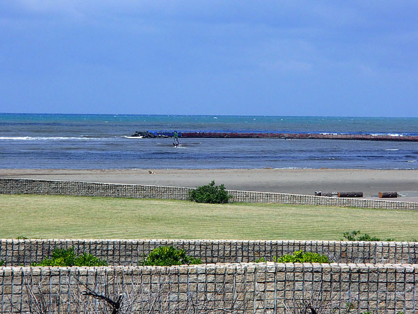 日本海は水平線もクッキリ見える最高の天気